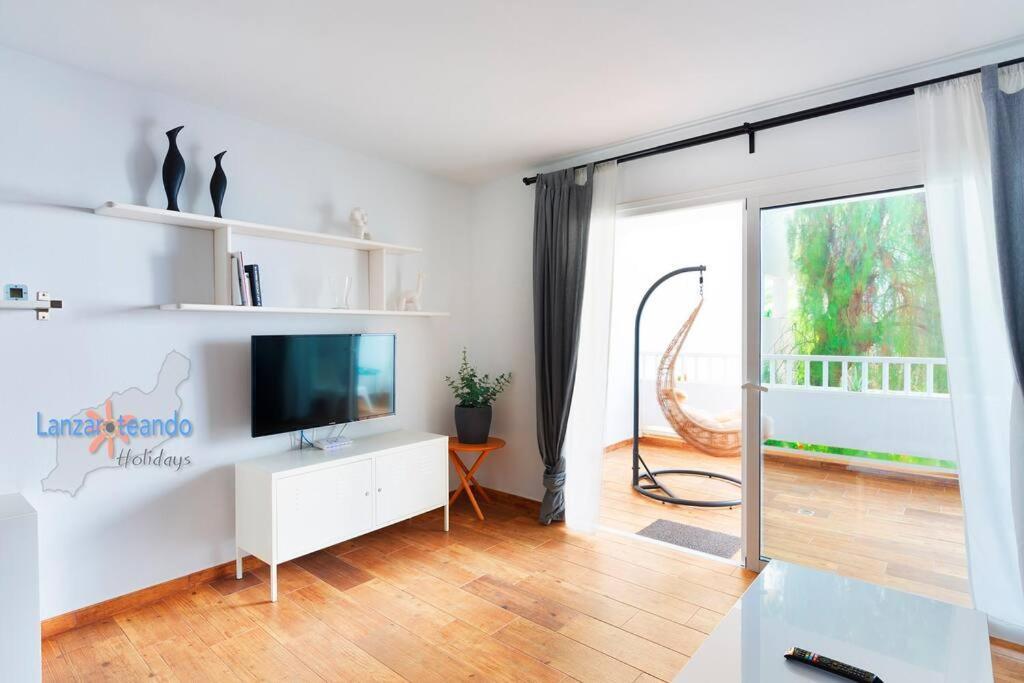Vivienda Vacacional El Descanso Costa Teguise Bagian luar foto