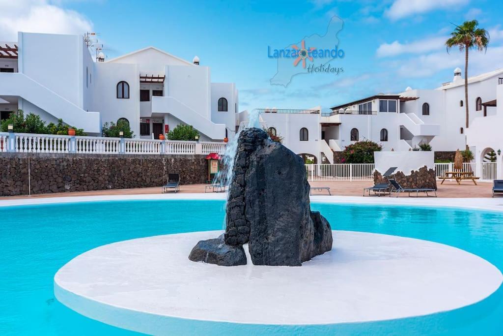 Vivienda Vacacional El Descanso Costa Teguise Bagian luar foto
