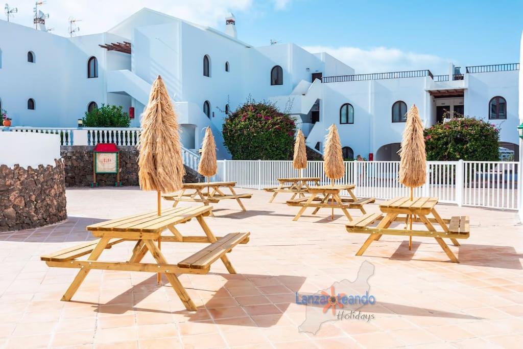 Vivienda Vacacional El Descanso Costa Teguise Bagian luar foto